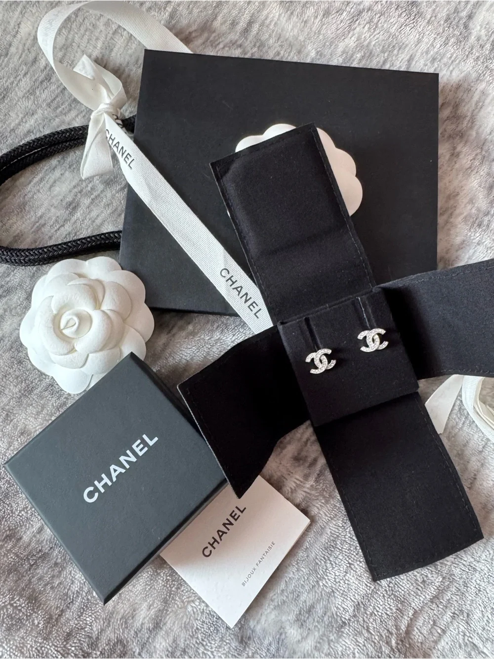 CHANEL elegant cc